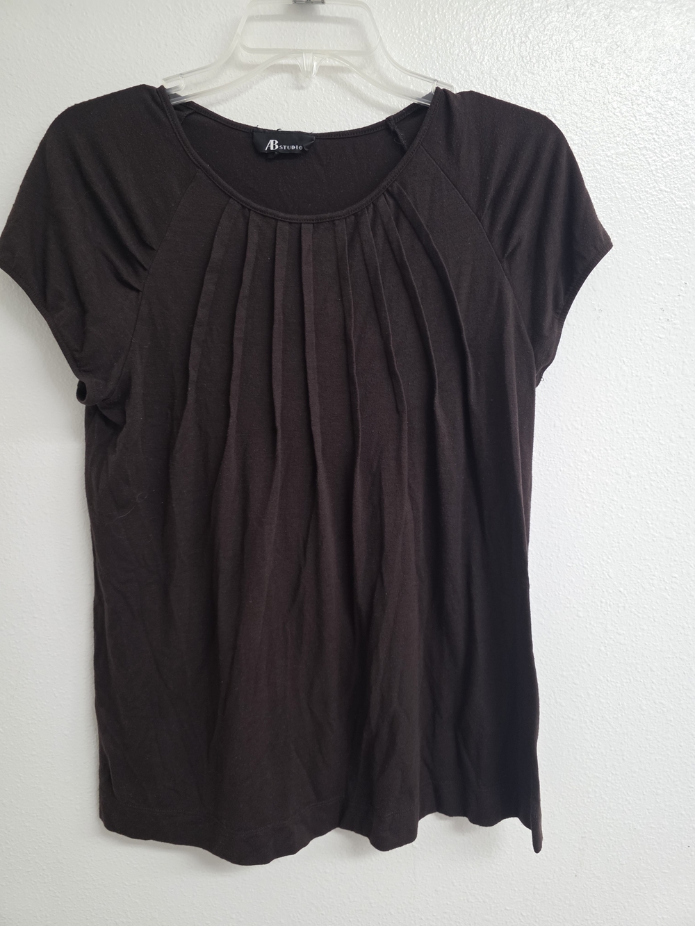 AB Studio Black Short Sleeve Pleated Scoop Neck Top (0503)